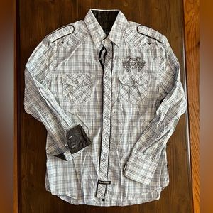Men’s English Laundry Button Up. Size M
